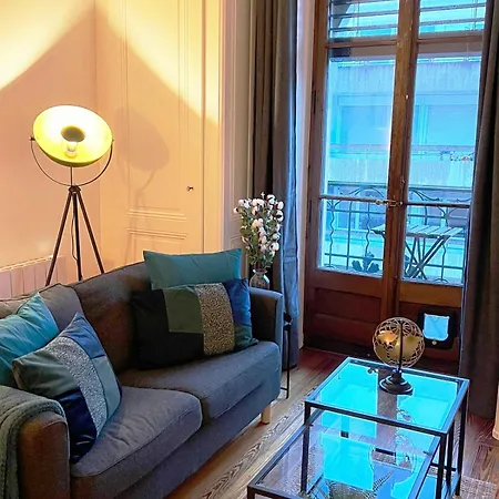 Pr 2 Bedroom, Plainpalais 公寓 *